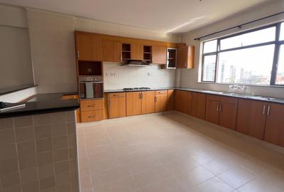 3 Bed Apartment with En Suite in Kilimani - 3