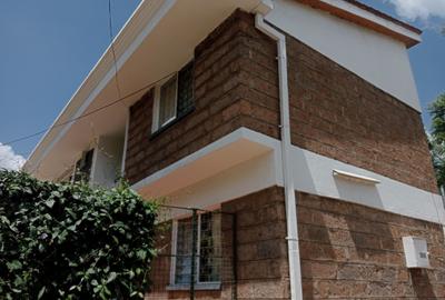 4 Bed Townhouse with En Suite in Parklands