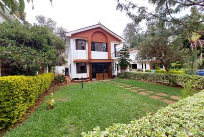 6 Bed Townhouse with En Suite at Kilimani Road - 4