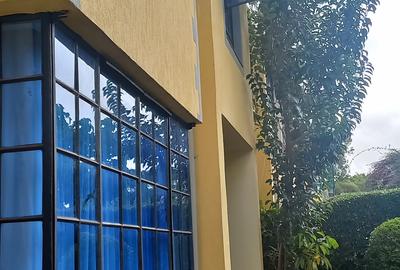 4 Bed Townhouse with En Suite in Lavington