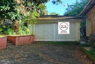 6,000 ft² Commercial Property with Service Charge Included in Lavington