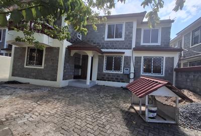 5 Bed House with En Suite at Utange