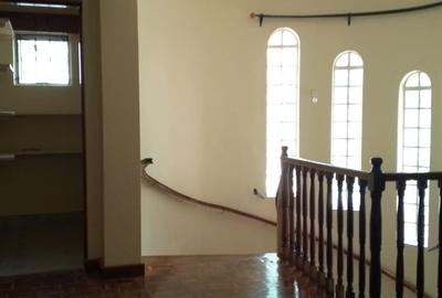 5 Bed Townhouse with En Suite in Kileleshwa