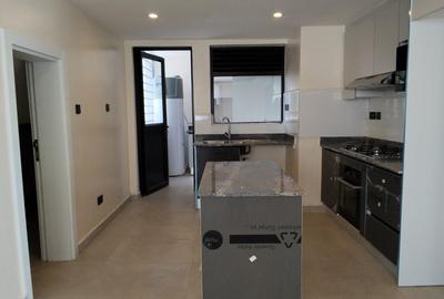 4 Bed Apartment with En Suite in Westlands Area - 4