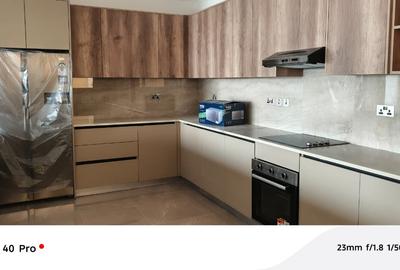 3 Bed Apartment with En Suite at Brookside Groove - 4