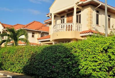 4 Bed Townhouse with En Suite in Nyali Area - 4