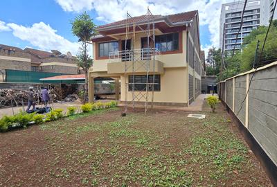 5 Bed Townhouse with En Suite at Lavington Road - 4