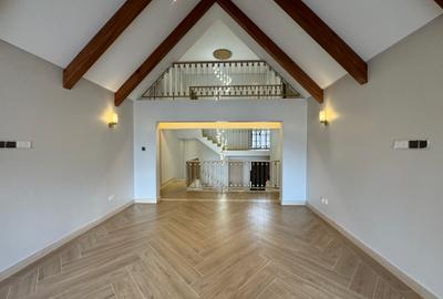 7 Bed Villa with En Suite in Lavington - 2