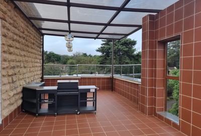 5 Bed Villa with En Suite in Lavington - 4