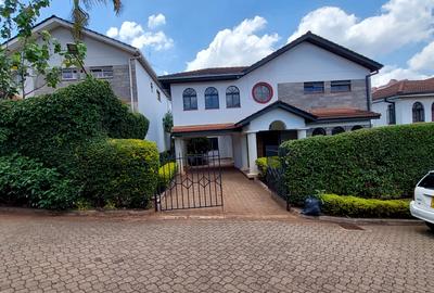 4 Bed Townhouse with En Suite at Brookside Drive