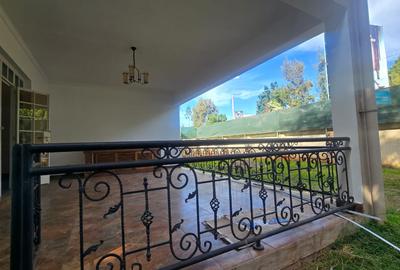 4 Bed House with En Suite in Lavington