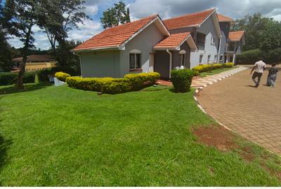 5 Bed House with En Suite in Loresho - 2