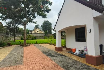 7 Bed House with En Suite at Hillcrest - 3