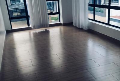 4 Bed Townhouse with En Suite in Eastern ByPass - 4