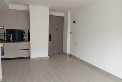 1 Bed Apartment with Swimming Pool in Kilimani - 2