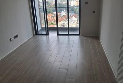 Serviced 1 Bed Apartment with En Suite at Hatheru Road - 3