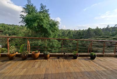 2 Bed Apartment with En Suite at Off Gigiri Rd