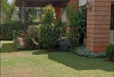 4 Bed Townhouse with En Suite in Kitisuru