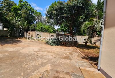 5 Bed House with En Suite in Kyuna