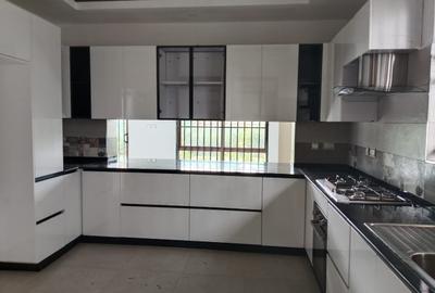 4 Bed Townhouse with En Suite in Kiambu Road
