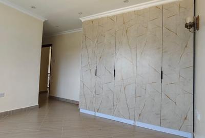 4 Bed House with En Suite in Karen - 2