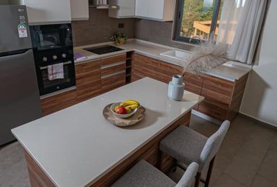 3 Bed Apartment with En Suite in Spring Valley