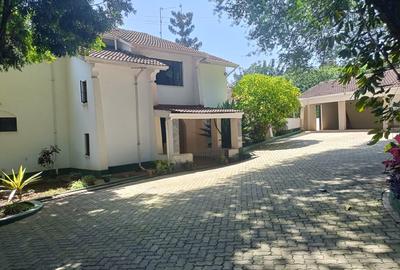 4 Bed Villa with En Suite at Runda - 3