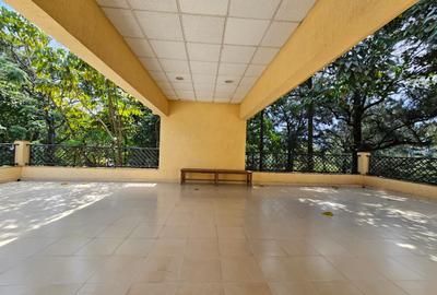 4 Bed Apartment with En Suite at Riverside Dr