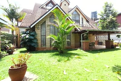 5 Bed Townhouse with En Suite in Lavington - 2