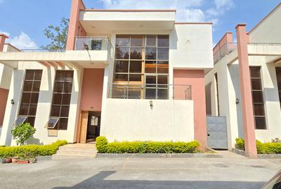 5 Bed Townhouse with En Suite at Lavington Green - 2