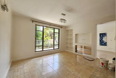 Serviced 1 Bed Apartment with En Suite in Lavington - 2