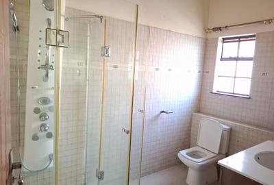 4 Bed Townhouse with En Suite at Lavington