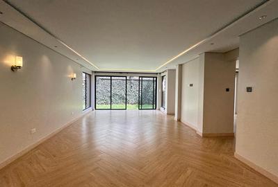 7 Bed Townhouse with En Suite in Lavington - 3