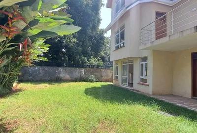 5 Bed House with En Suite in Kyuna - 2