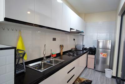 Serviced 1 Bed Apartment with En Suite at Wood Avenue