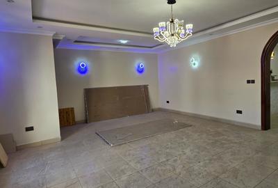 5 Bed Townhouse with En Suite at Varsityville - 4