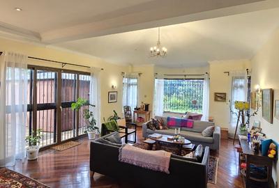 4 Bed House with En Suite at Old Kitisuru