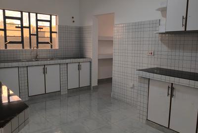 3 Bed House with En Suite in Kitengela - 3