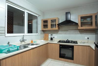 Furnished 3 Bed Apartment with En Suite in General Mathenge