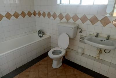 3 Bed Apartment with En Suite in Kileleshwa