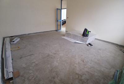 6,000 ft² Warehouse with Parking at Sabaki - 2