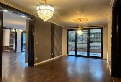 6 Bed House with En Suite in Runda - 3