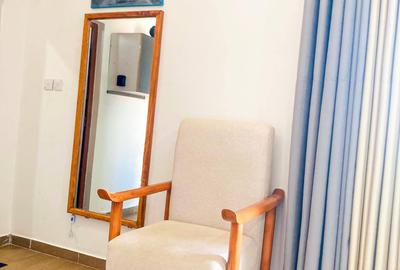 Serviced Studio Apartment with En Suite at Baobab Road - 3