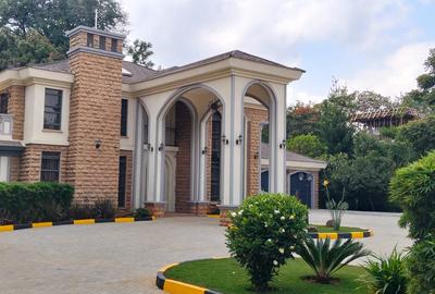 4 Bed Townhouse with En Suite in Karen - 2