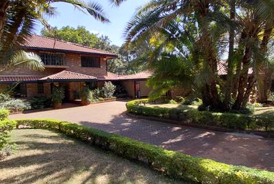 5 Bed Townhouse with En Suite in Runda - 2