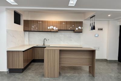 Serviced 2 Bed Apartment with Swimming Pool in Riverside - 2