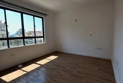 3 Bed Apartment with En Suite in Lavington - 2