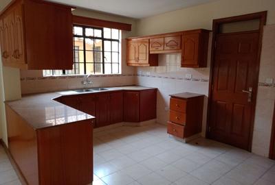3 Bed Apartment with En Suite at Brookside - 4