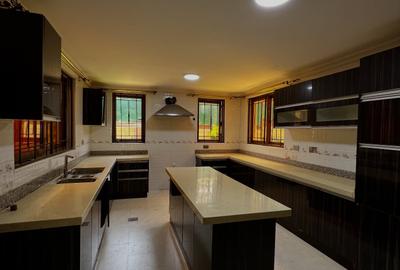 5 Bed Apartment with En Suite at Chalbi Drive - 3