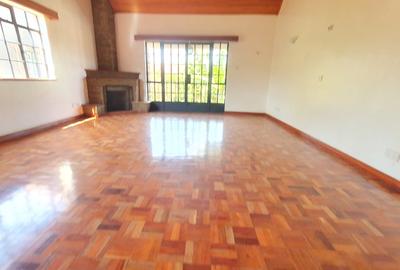 5 Bed Villa with En Suite in Lavington - 3